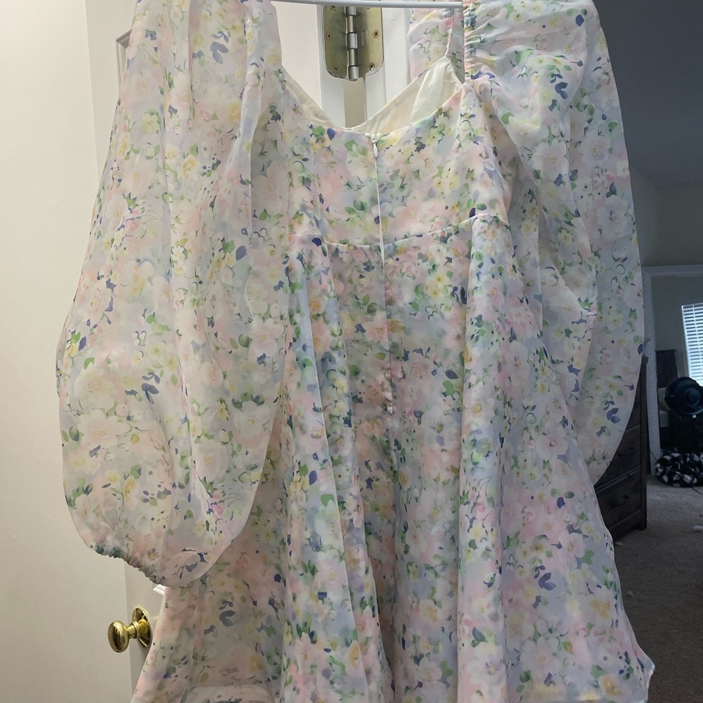 Selkie Floral Puff Dress - Picture 4 of 5